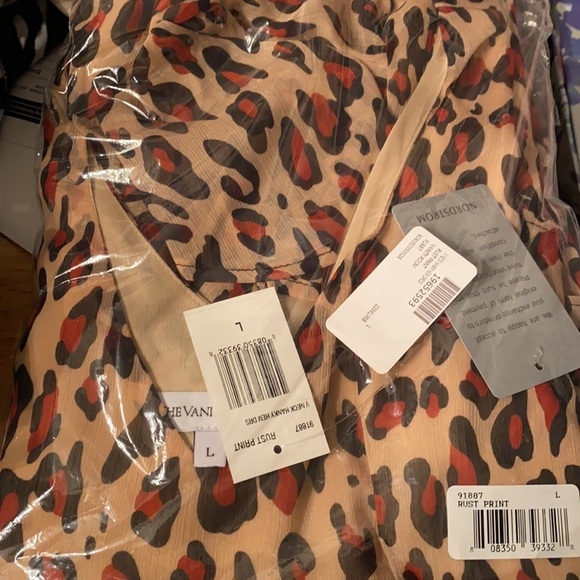 The Vanity Room for Nordstrom leopard dress - Picture 4 of 4